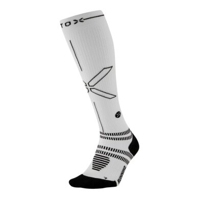 STOX Energy Socks Laufsocke Kompression Running Socks (fördert Durchblutung) weiss/schwarz Damen - 1 Paar